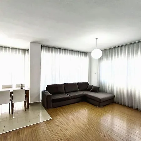 Rix In Apartment *
